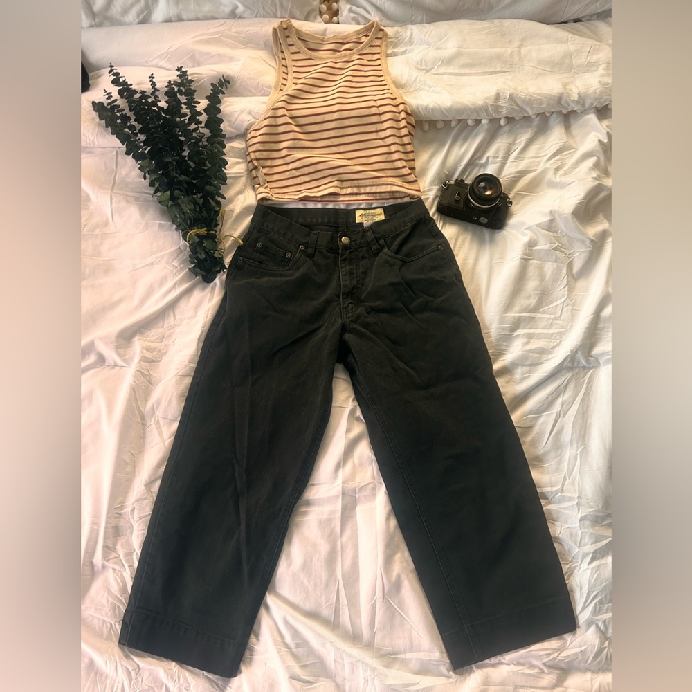 Eddie Bauer charcoal gray Relaxed Fit Capri Cropped Jeans Women’s Size 4